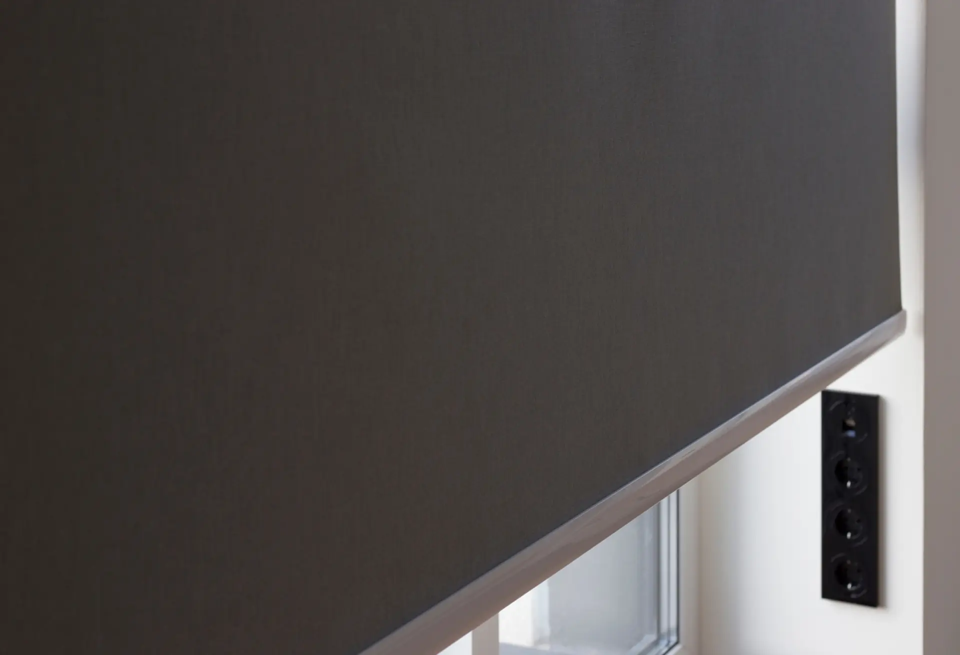 Motorized Blinds vs. Manual: Are They Worth the Investment?